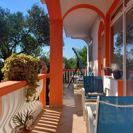 Ferienhaus 3 Bedroom Stunning In Bibinje